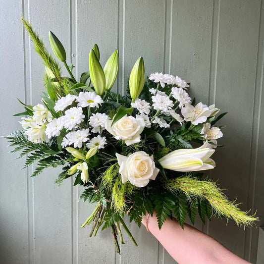 Long-Lasting Flower Arrangements in Buderim: Garden to Vase